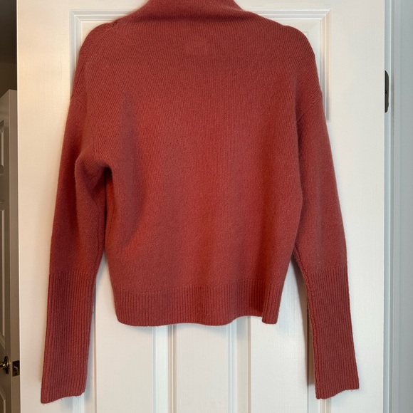 Wilfred 100% cashmere sweater - Picture 2 of 6